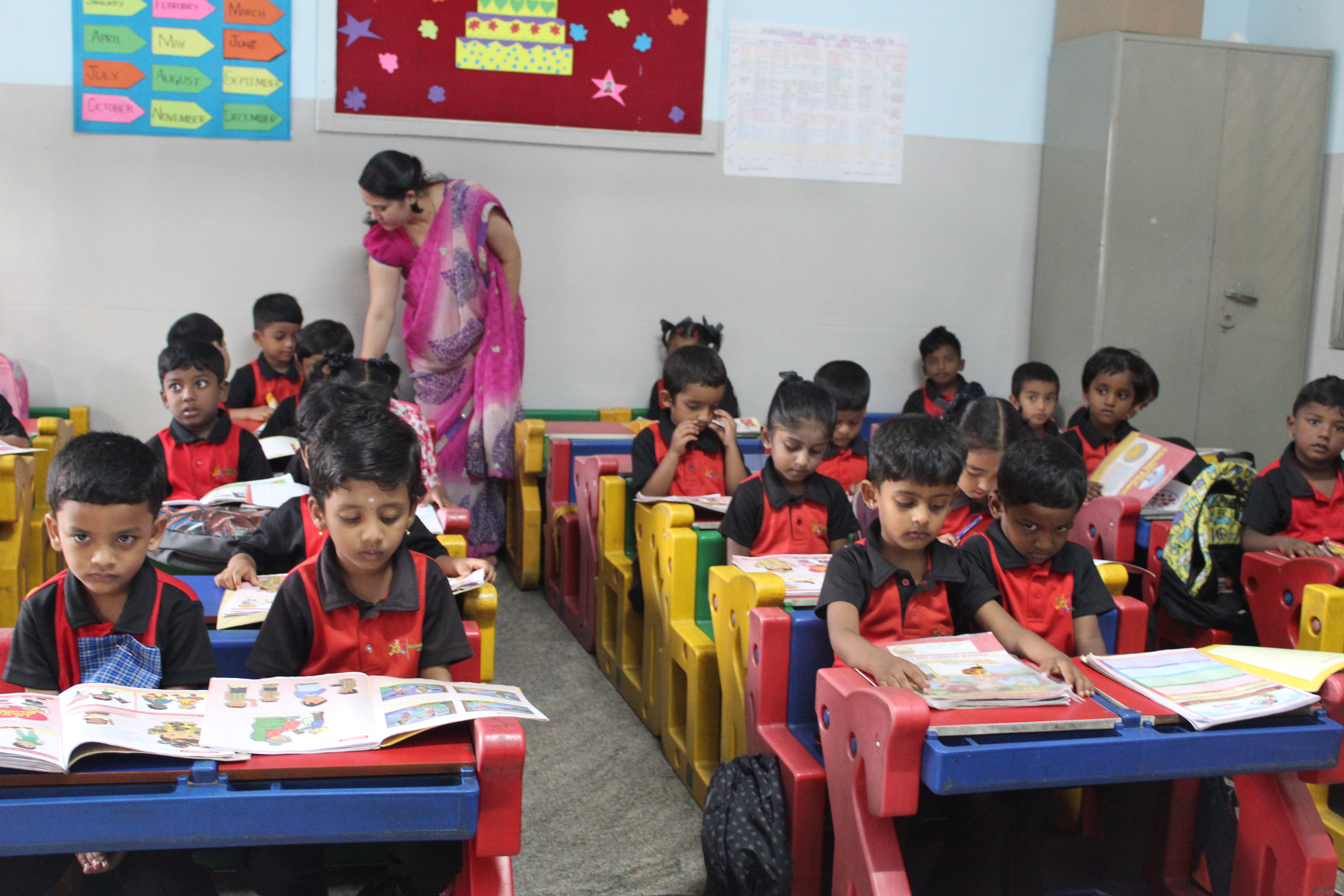 Key Dates background